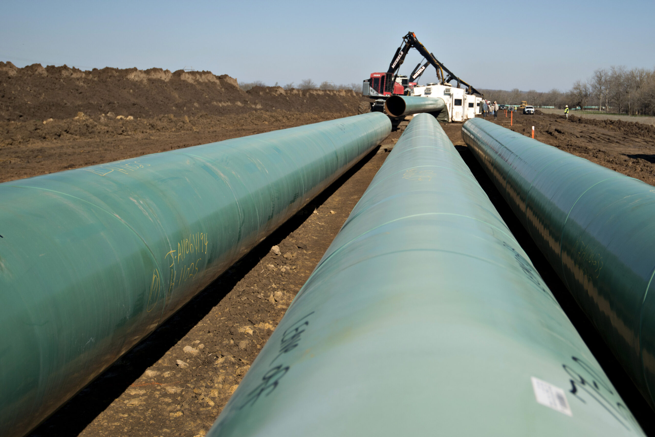 Obama takes shot at Keystone XL pipeline