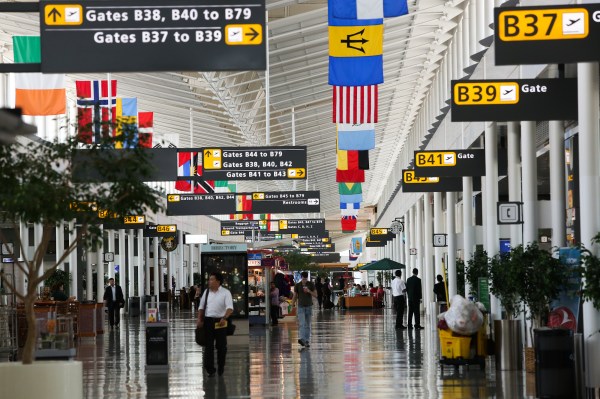 Washington Dulles International Airport turns to advertising to lure passengers