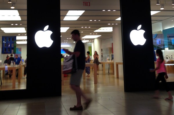 5 things to know about Apple’s stock split
