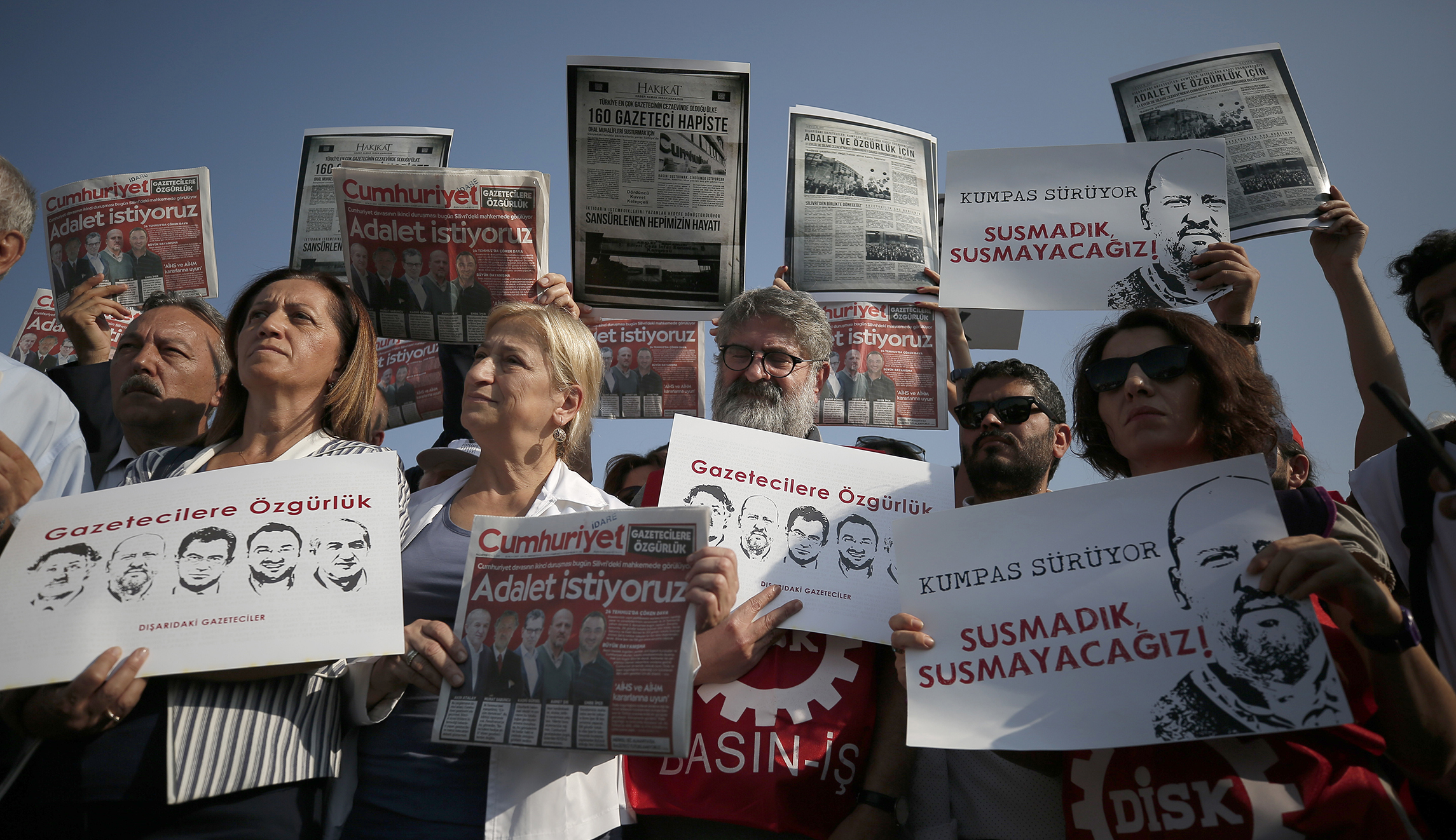 Record-high 262 journalists imprisoned around the world in 2017
