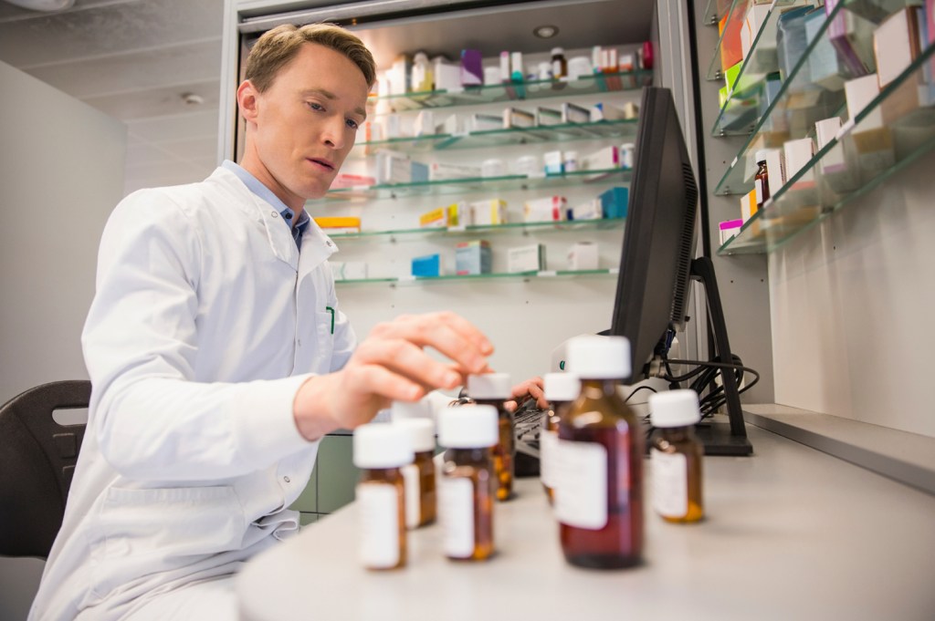 Drug spending rises in 2015