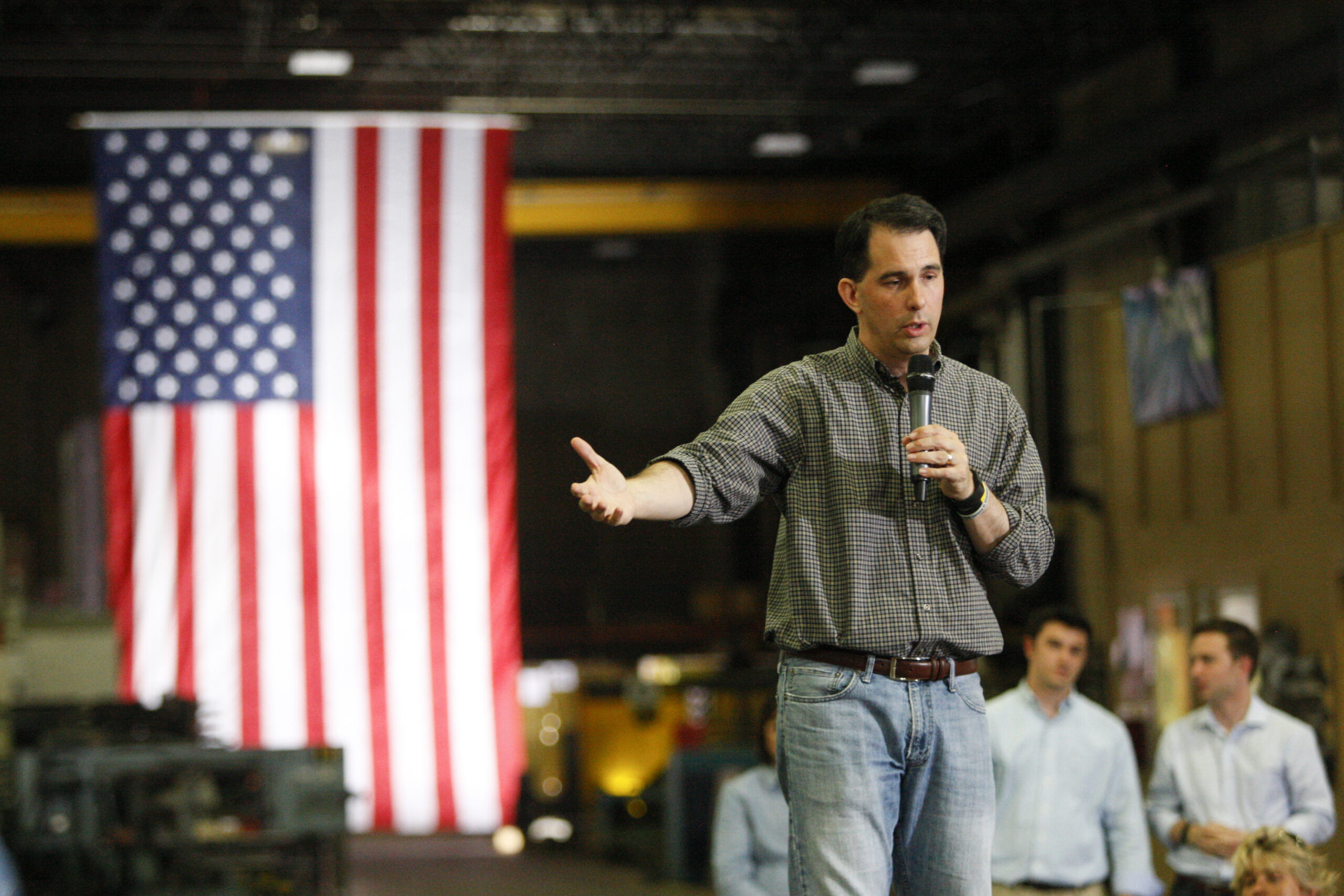 Illegal immigrant confronts Scott Walker in Iowa