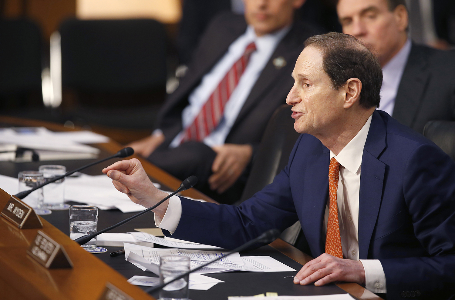 Wyden, CIA director nominee Pompeo clash on data collection