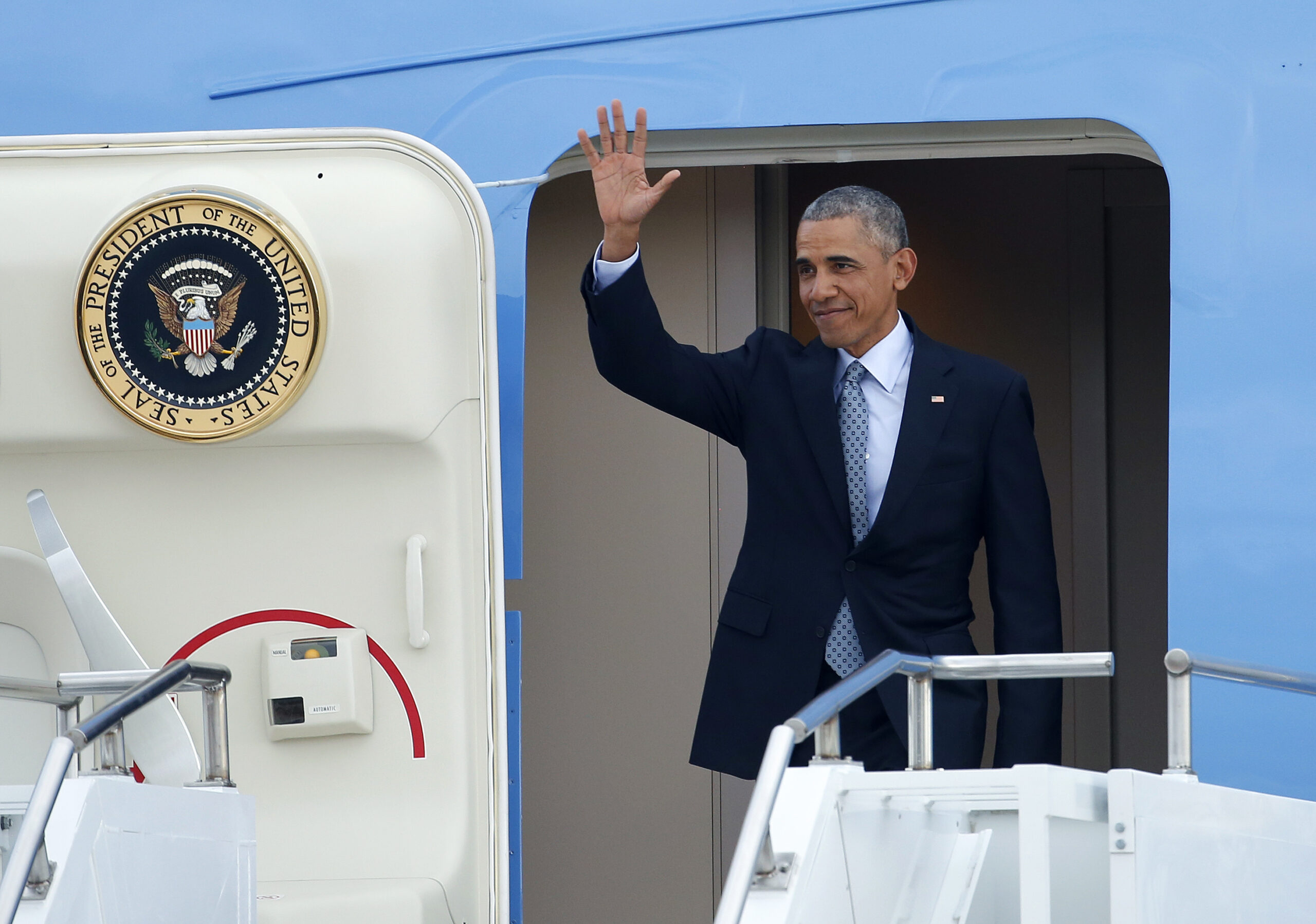 Obama stumps for himself as Clinton, Sanders duke it out