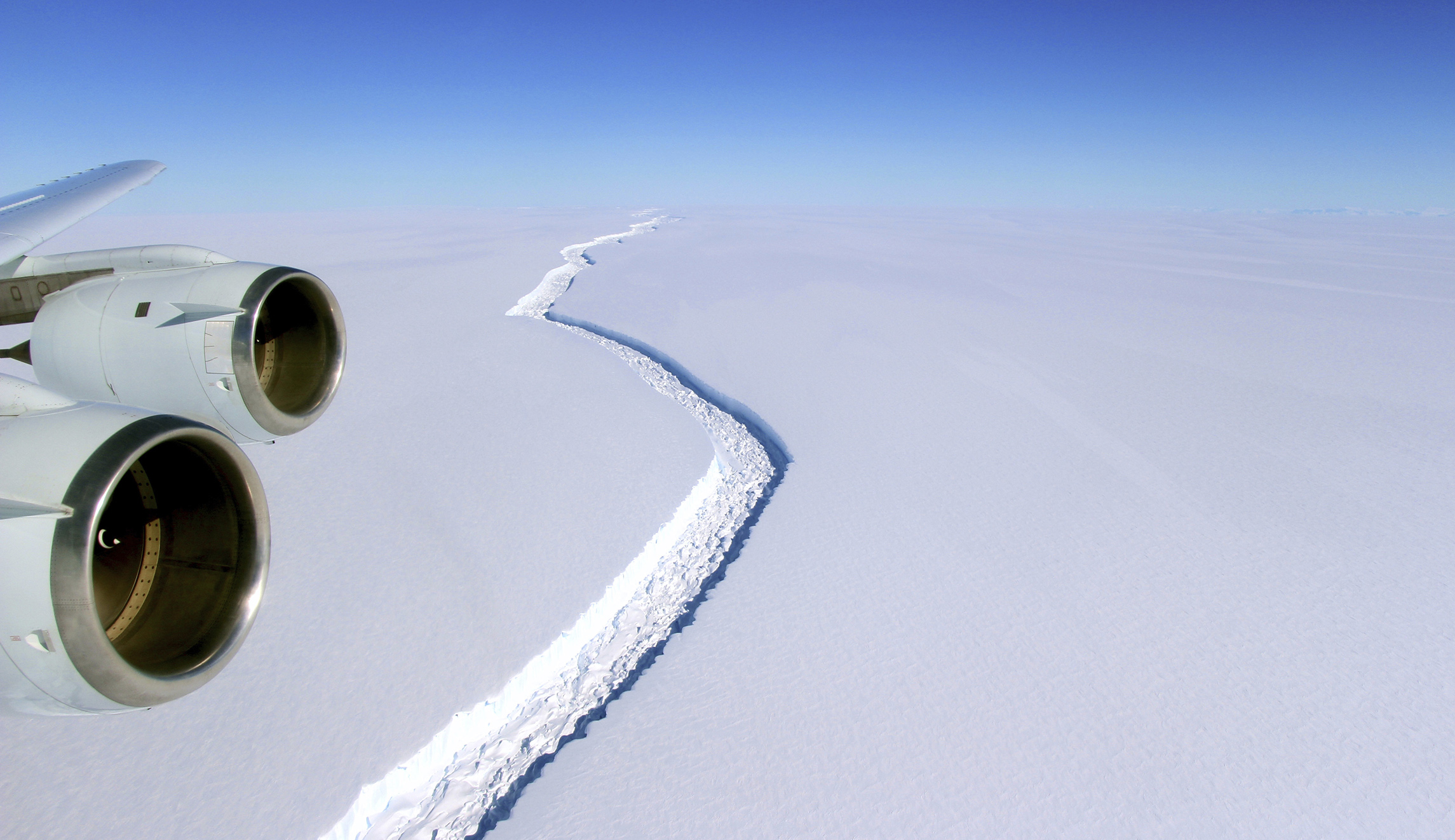 Trillion ton iceberg breaks free from Antarctic ice shelf