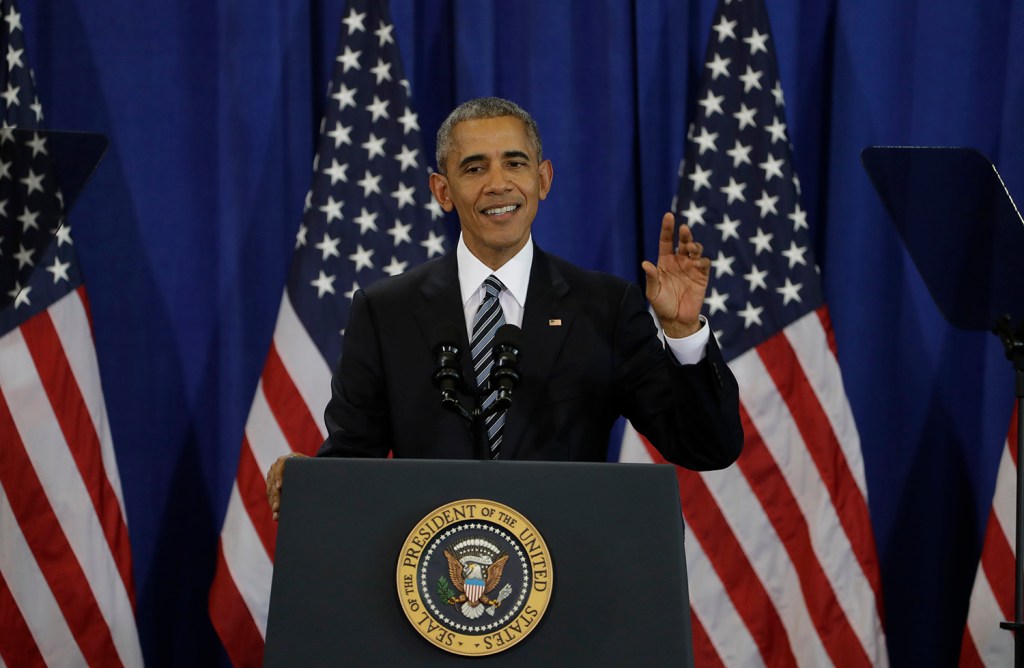 Bloomberg poll: People love Obama. Democrats, not so much