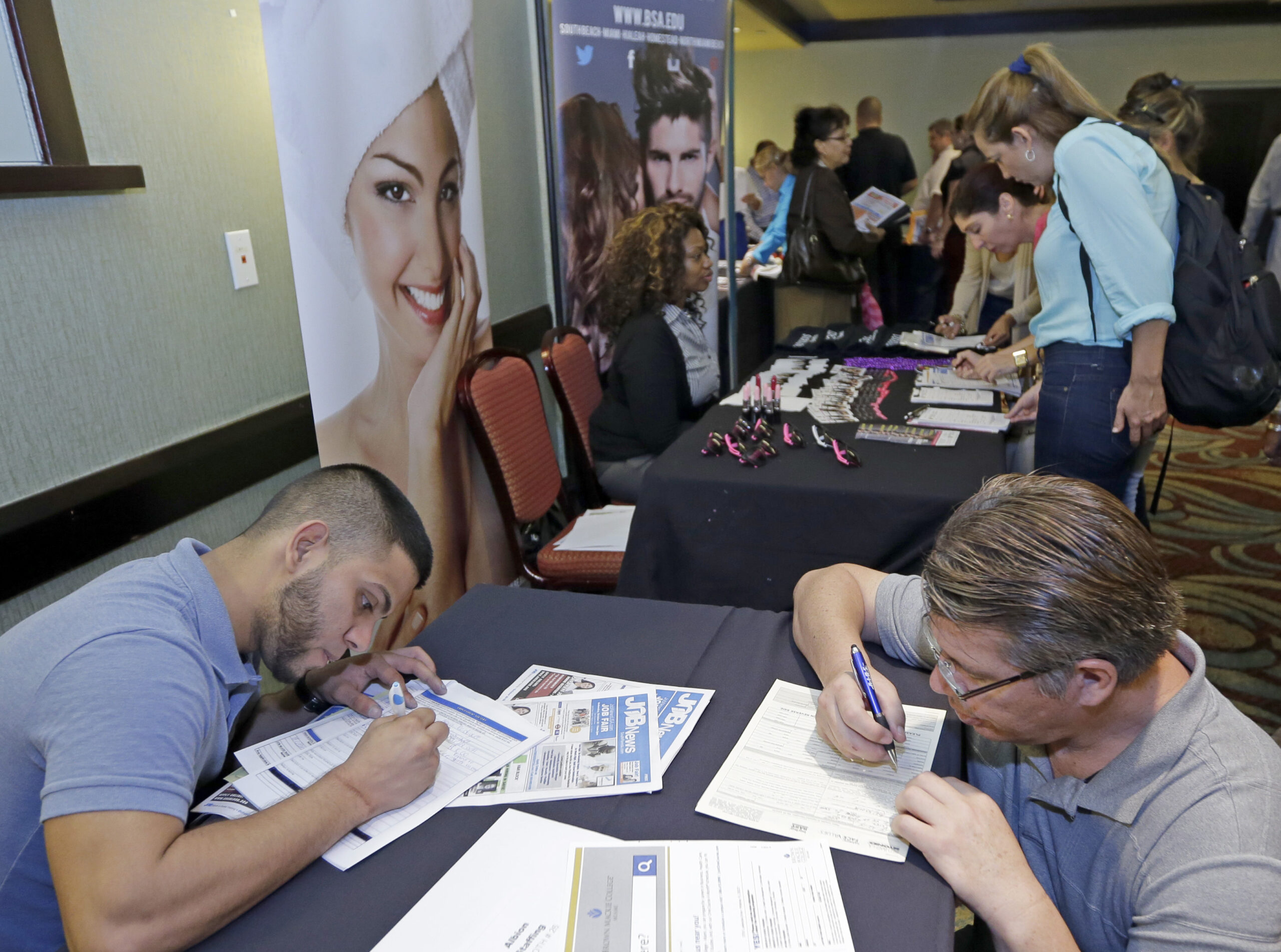 Unemployment claims jump to 313,000