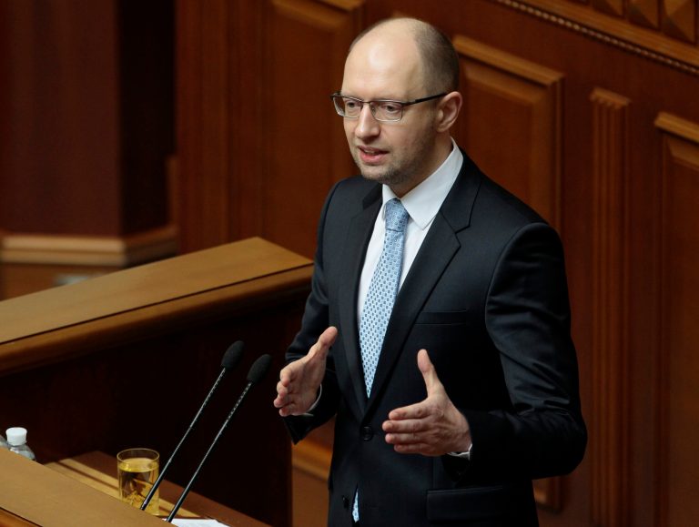 Ukraine’s leader gains stature with honest image