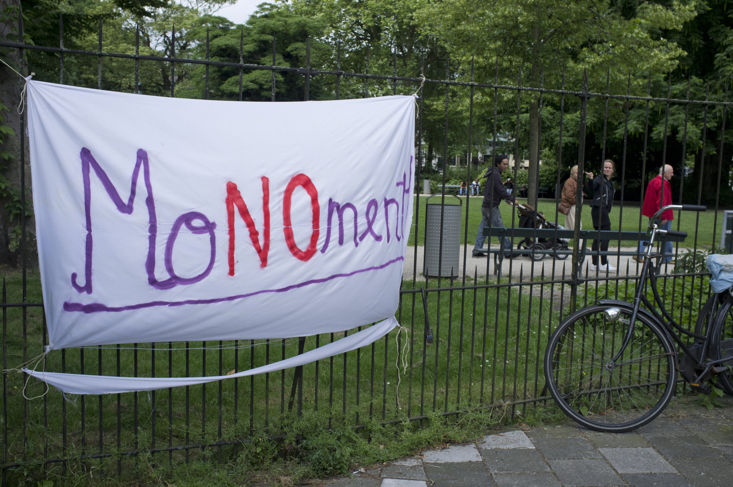 Plan for Dutch Holocaust monument on hold