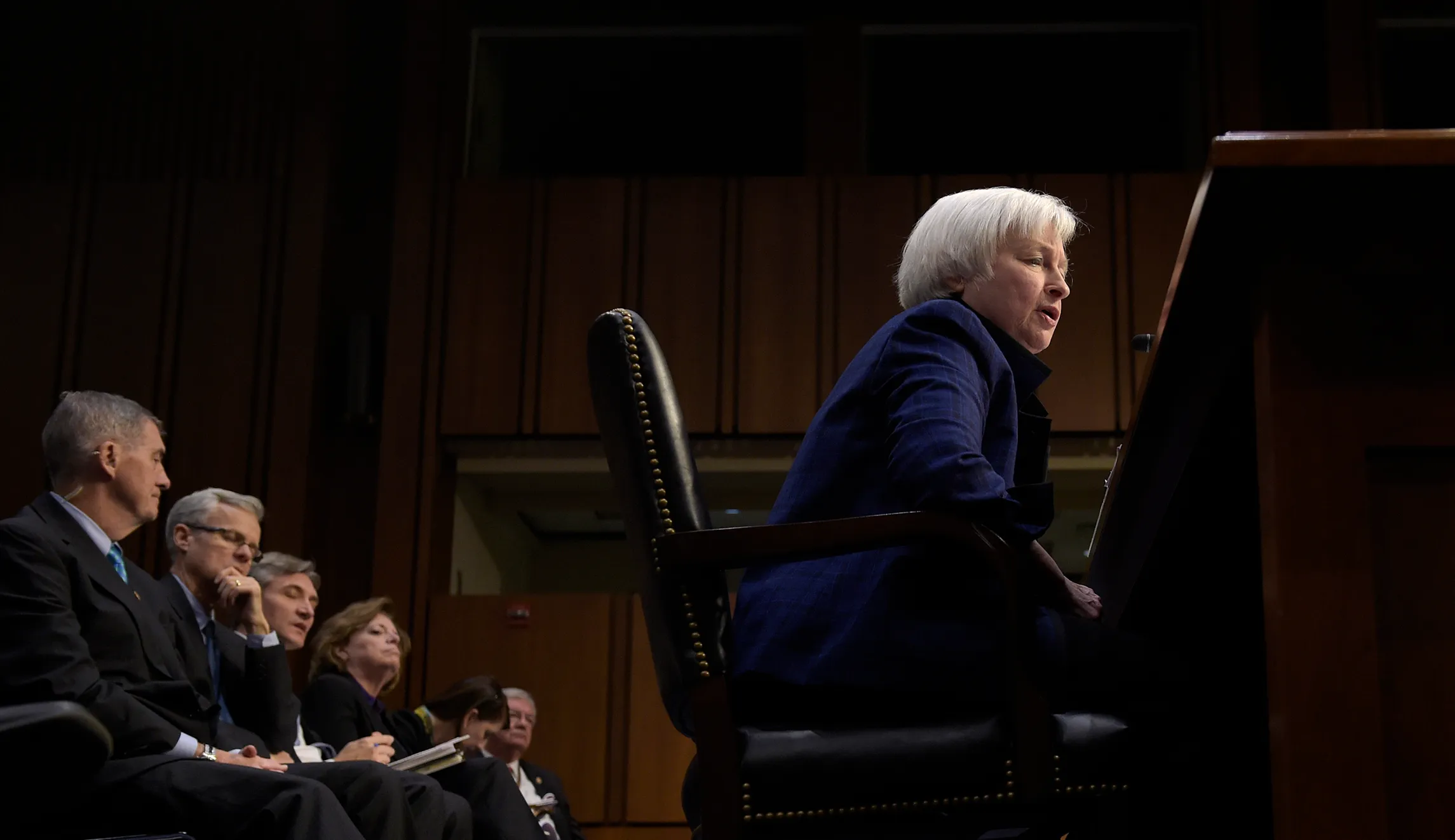 Former Obama, Fed officials call on central bank to ditch inflation target
