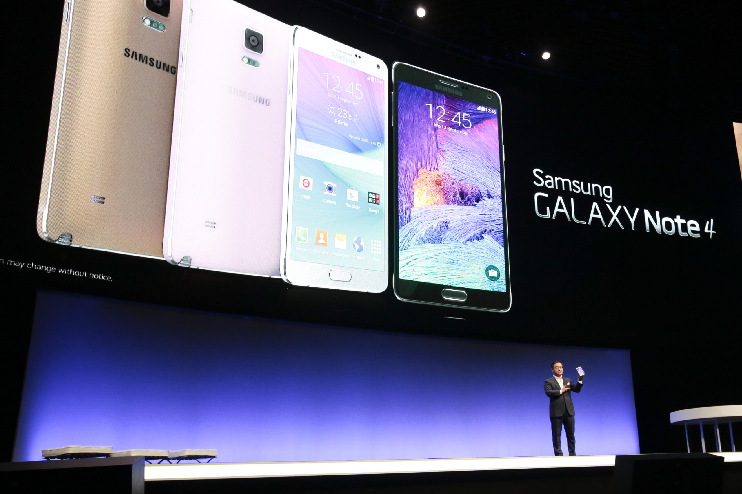 Samsung kicks off battle for holiday spending