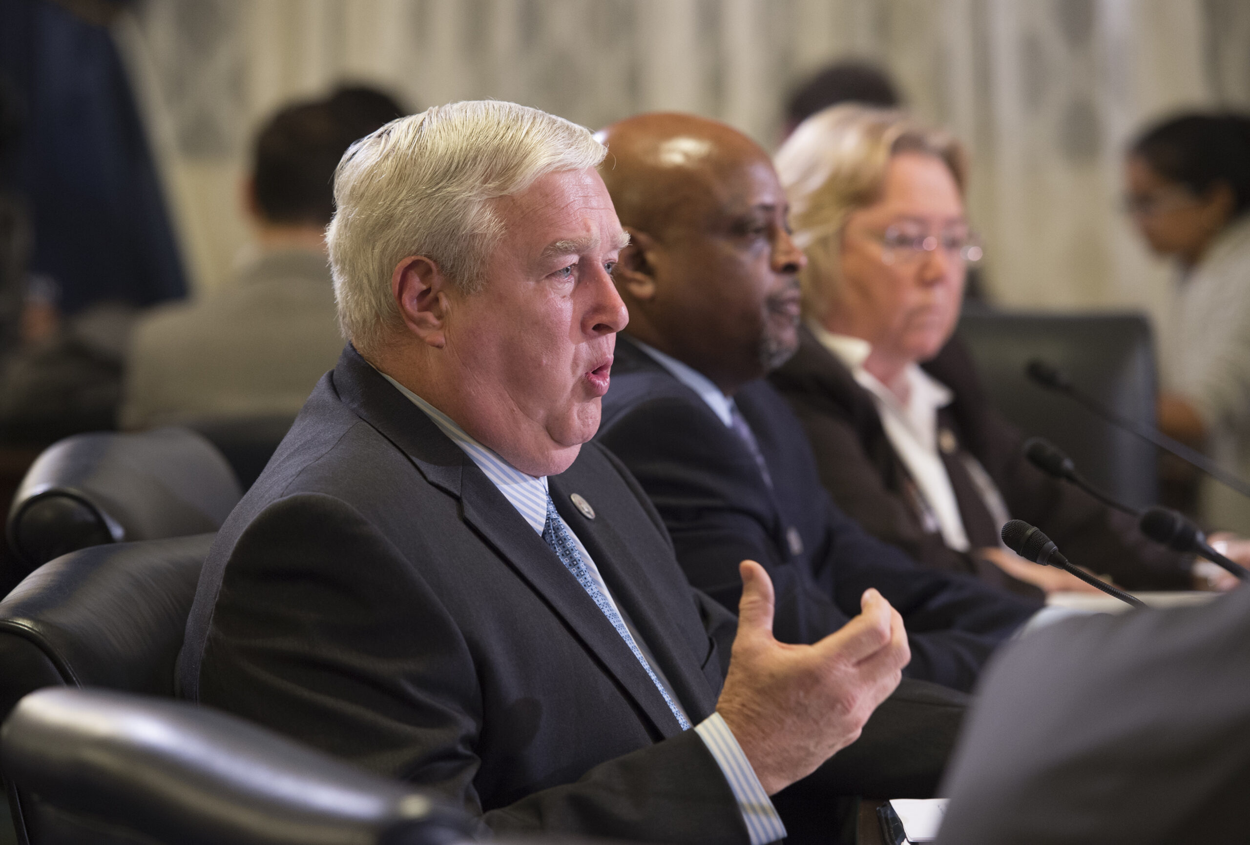 VA accountability bill gets second look amid controversy