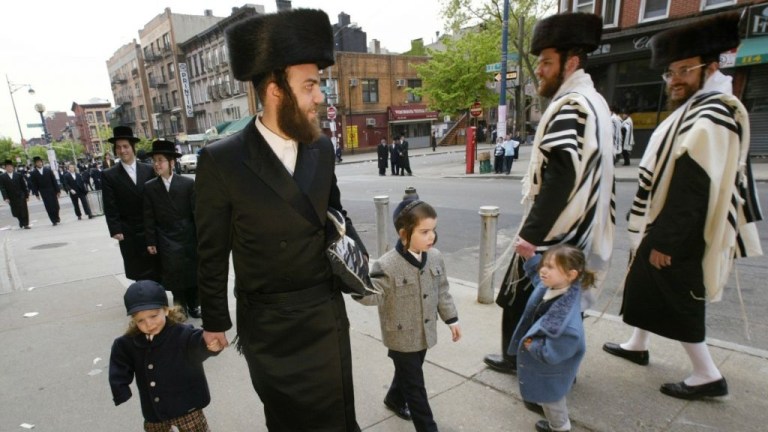 Pew finds that orthodox Jews mirror evangelical Christians in voting. AP Photo