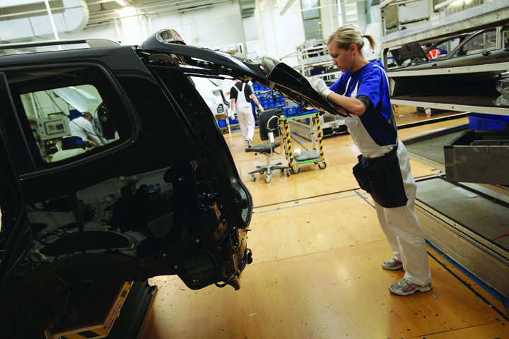 Jobs recovery going better for women In November, 67.8 million women were working in the U.S., according to the Bureau of Labor Statistics, just 122,000 fewer than at the peak of the expansion, which officially tipped into recession in December 2007. Women are likely to make up that gap in the next few months. (File photo by Sean Gallup/Getty Images)