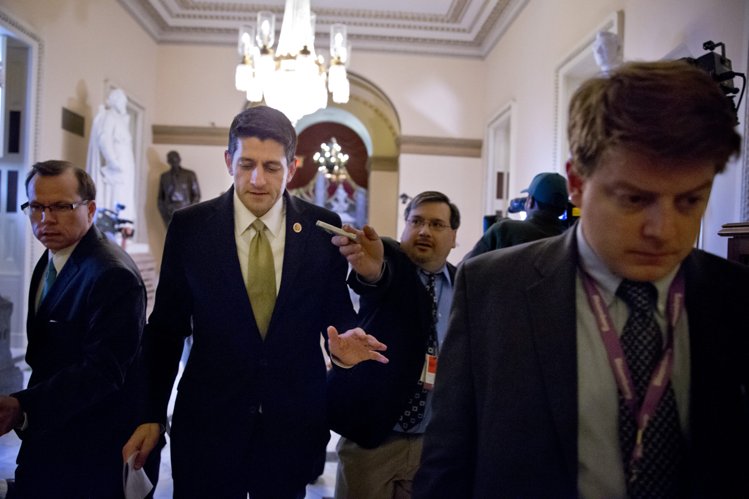 Budget panel begins work but admits public skeptical it can reach deal