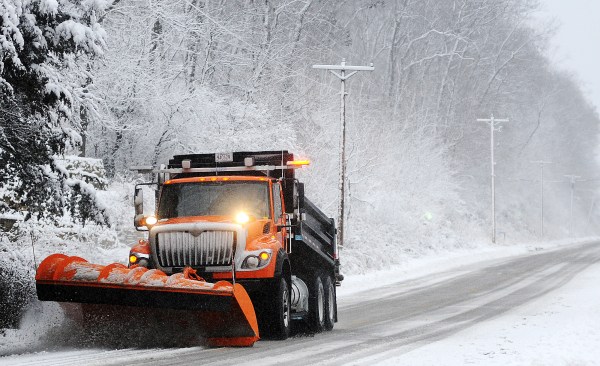 Minnesota snowfall leads to 261 crashes and 115 spin-outs in 18 hours