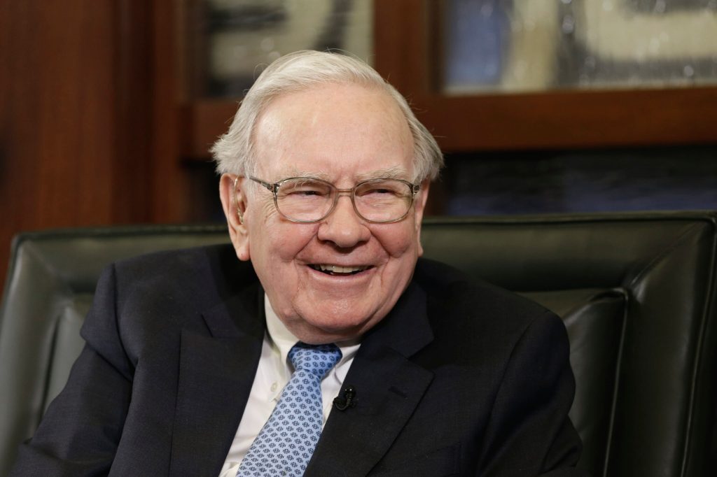 Warren Buffett donates $25,000 to Ready for Hillary