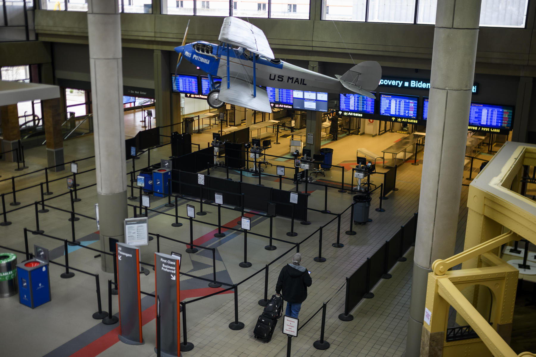 Transportation secretary: Airports and airlines will get billions for much-needed boost