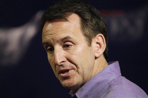 Pawlenty compares Bachmann to Obama