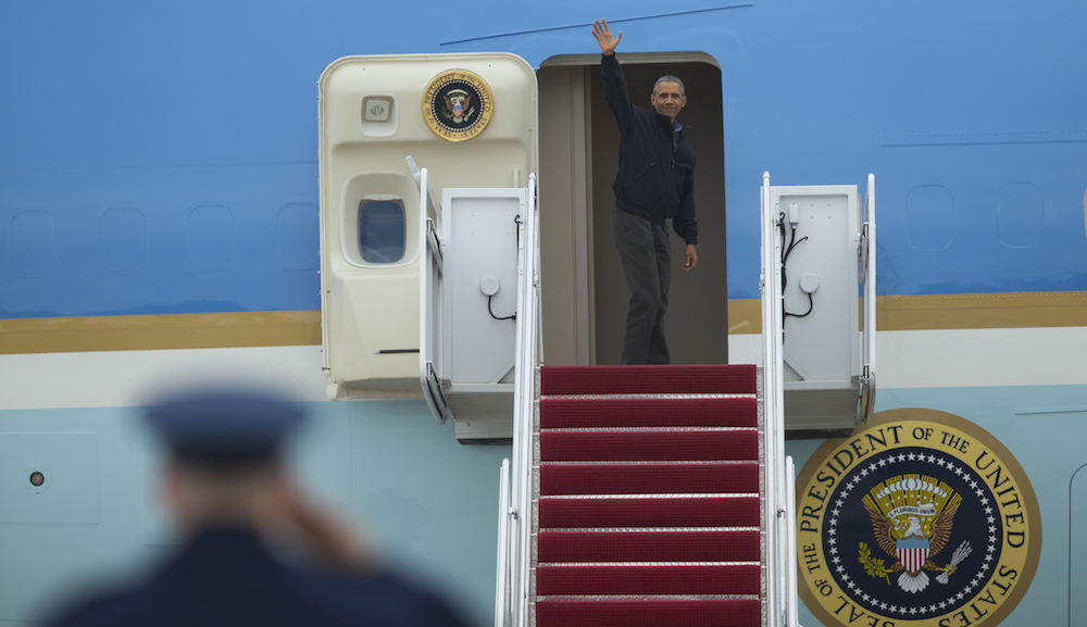 Obama departs for Vietnam, Japan