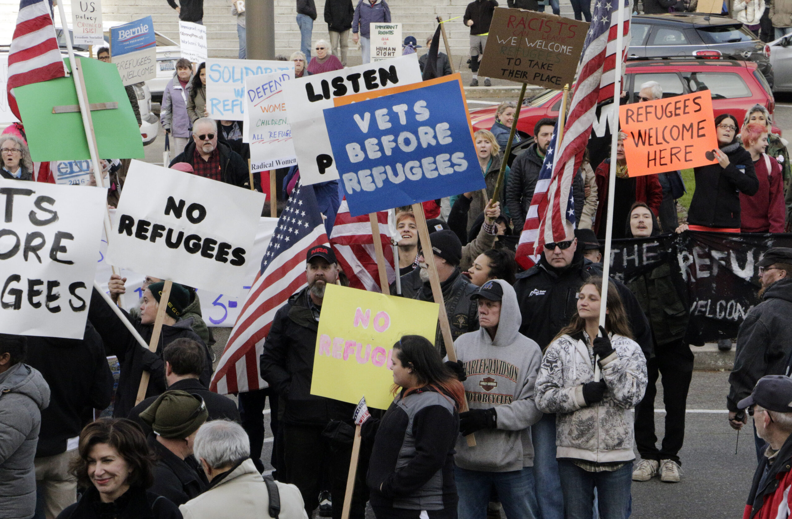 Federal cops reject Obama refugee plan, urge spending on homeless vets instead