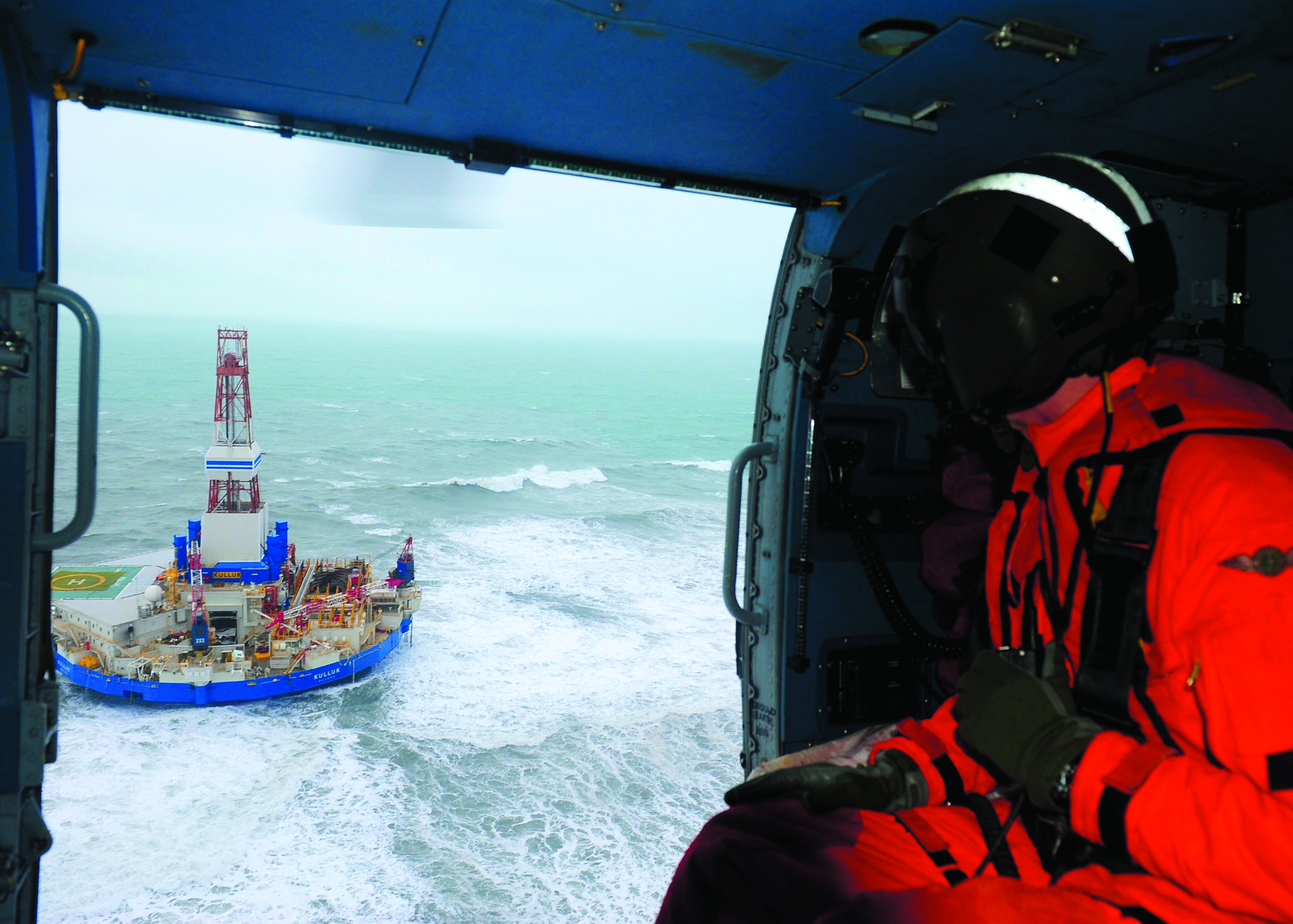 Critics say grounding shows Arctic drilling danger