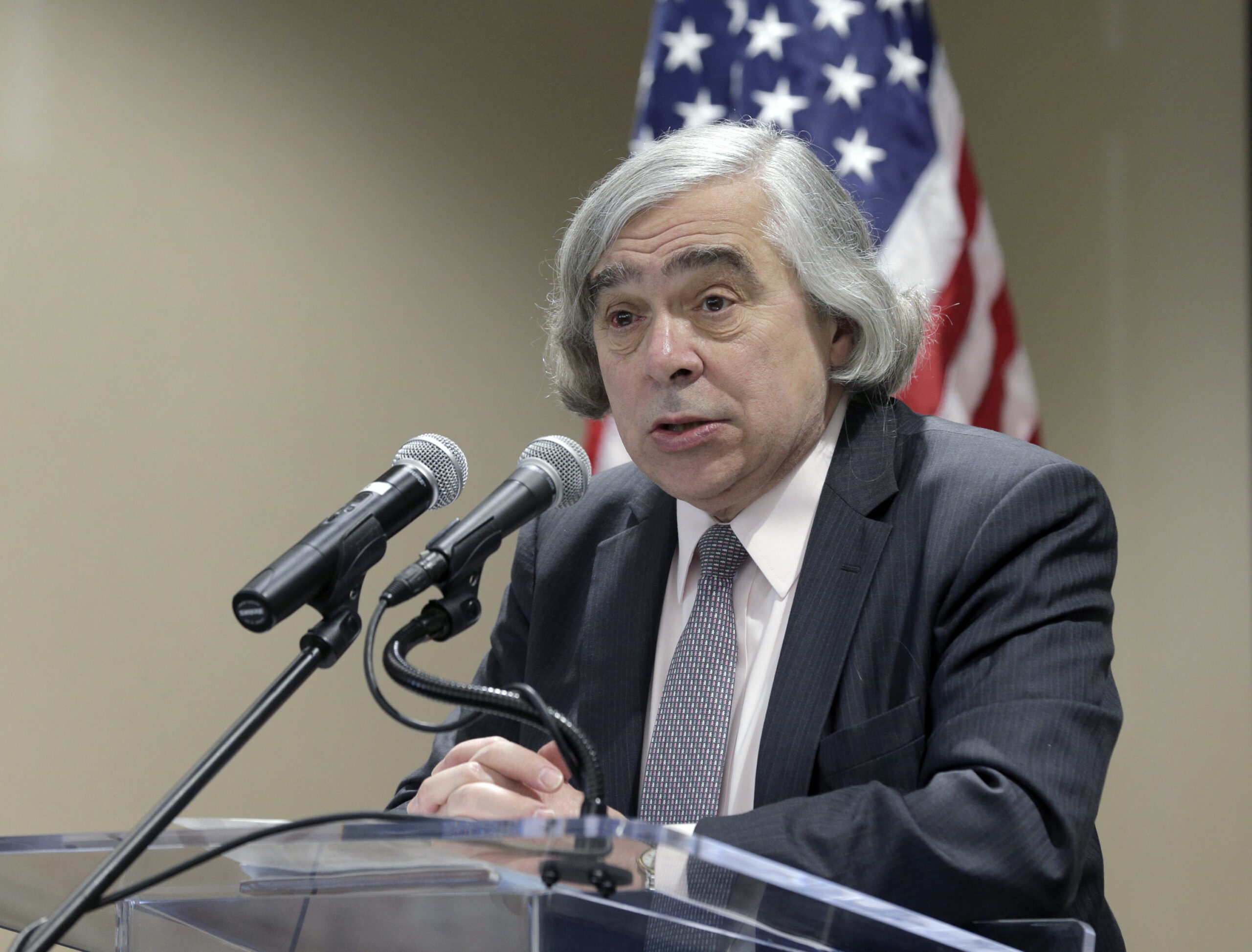 Obama energy chief to discuss new energy plan with Israel