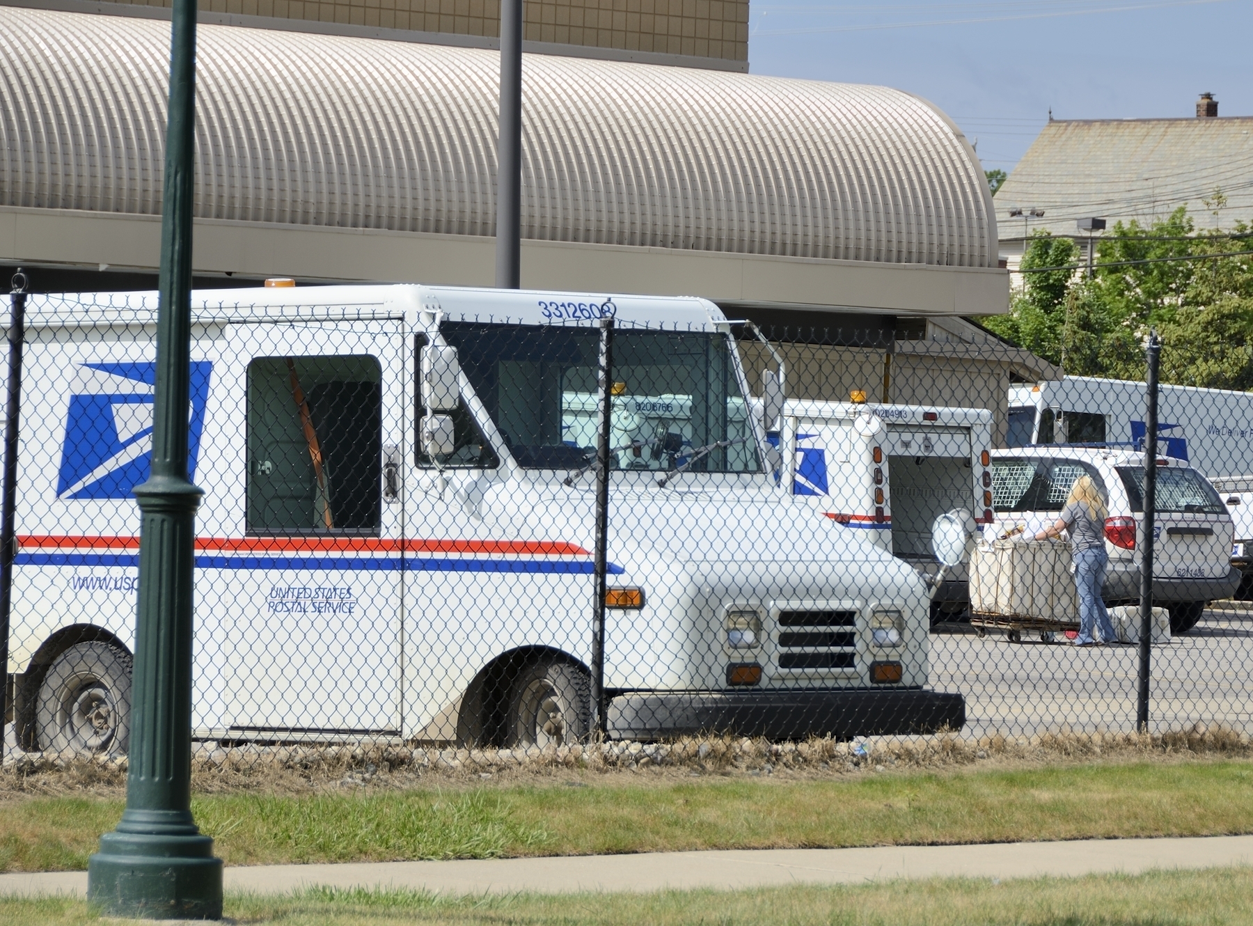 Guess what this ‘federal employee of the year’ was doing with mail