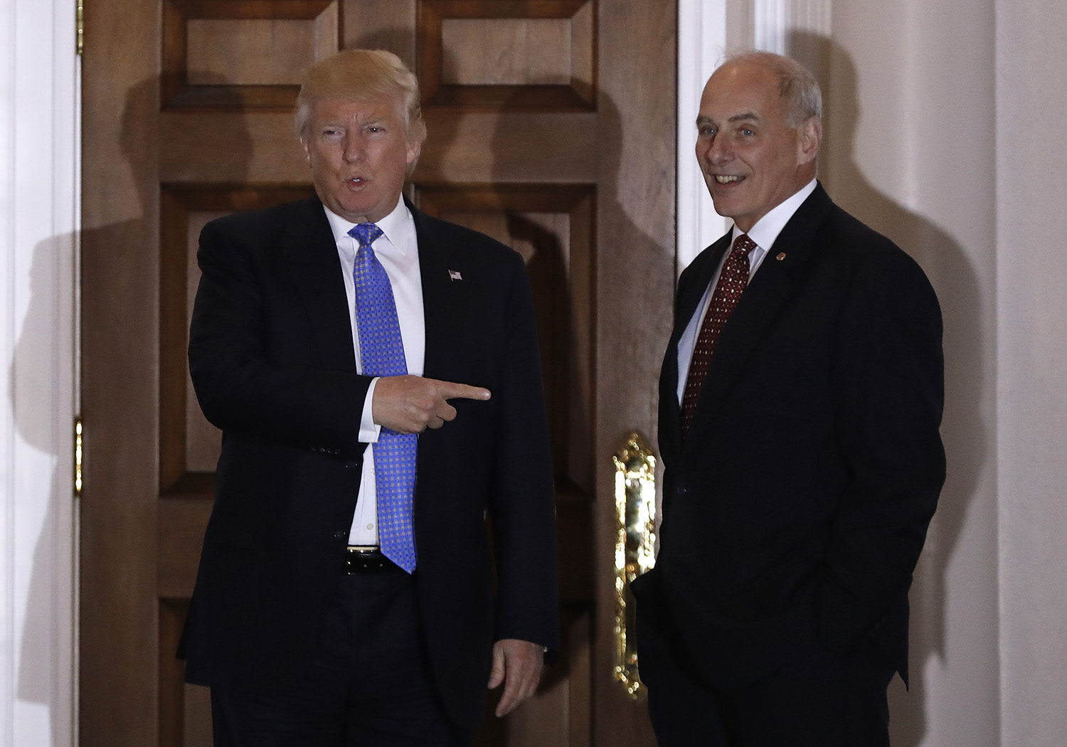 Trump chooses Kelly to lead homeland security