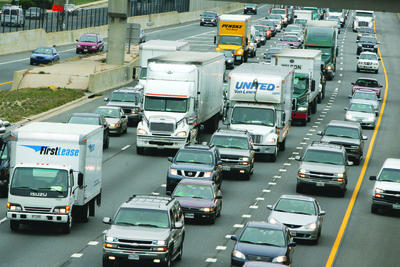 Driverless 18-wheel truck set for first route in 2024