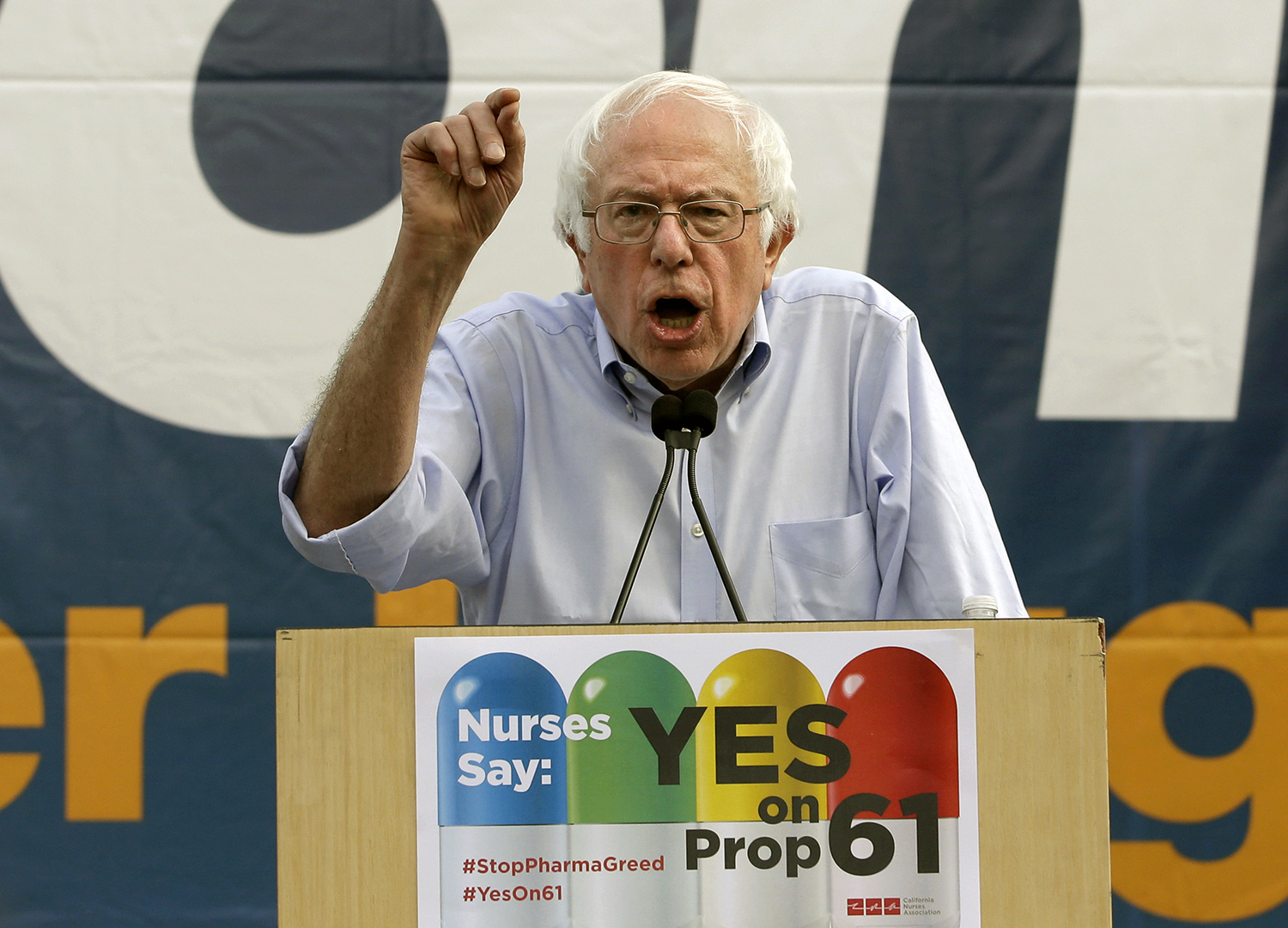 Sanders offers Trump an olive branch and a warning