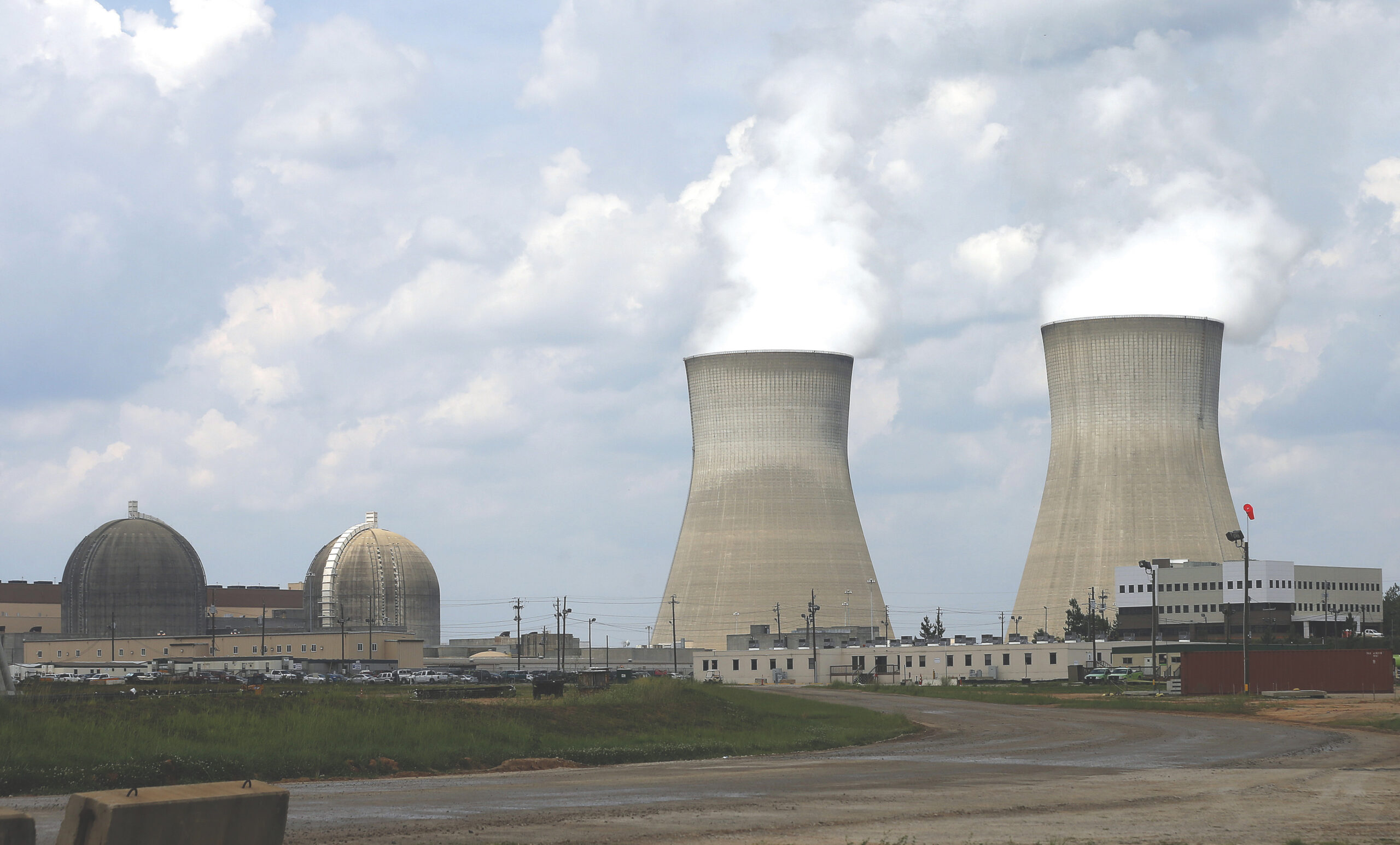 Less work, more staff at nuke regulator
