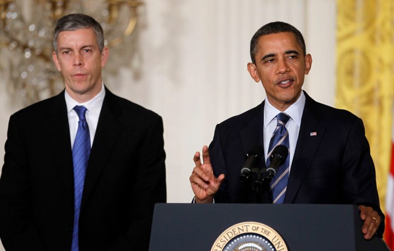 White House pushes compromise on student loans