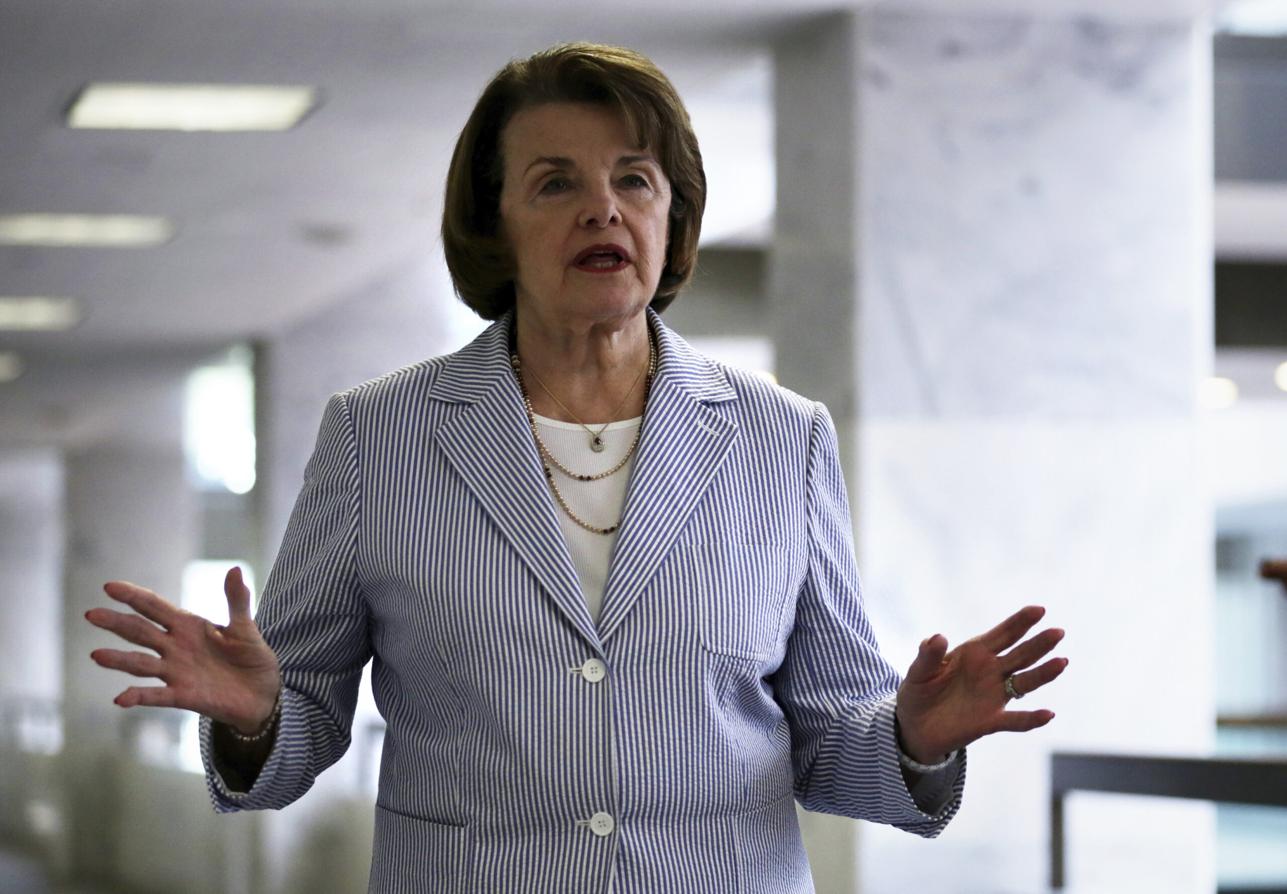Dianne Feinstein: Obama ‘too cautious’ in response to ISIS