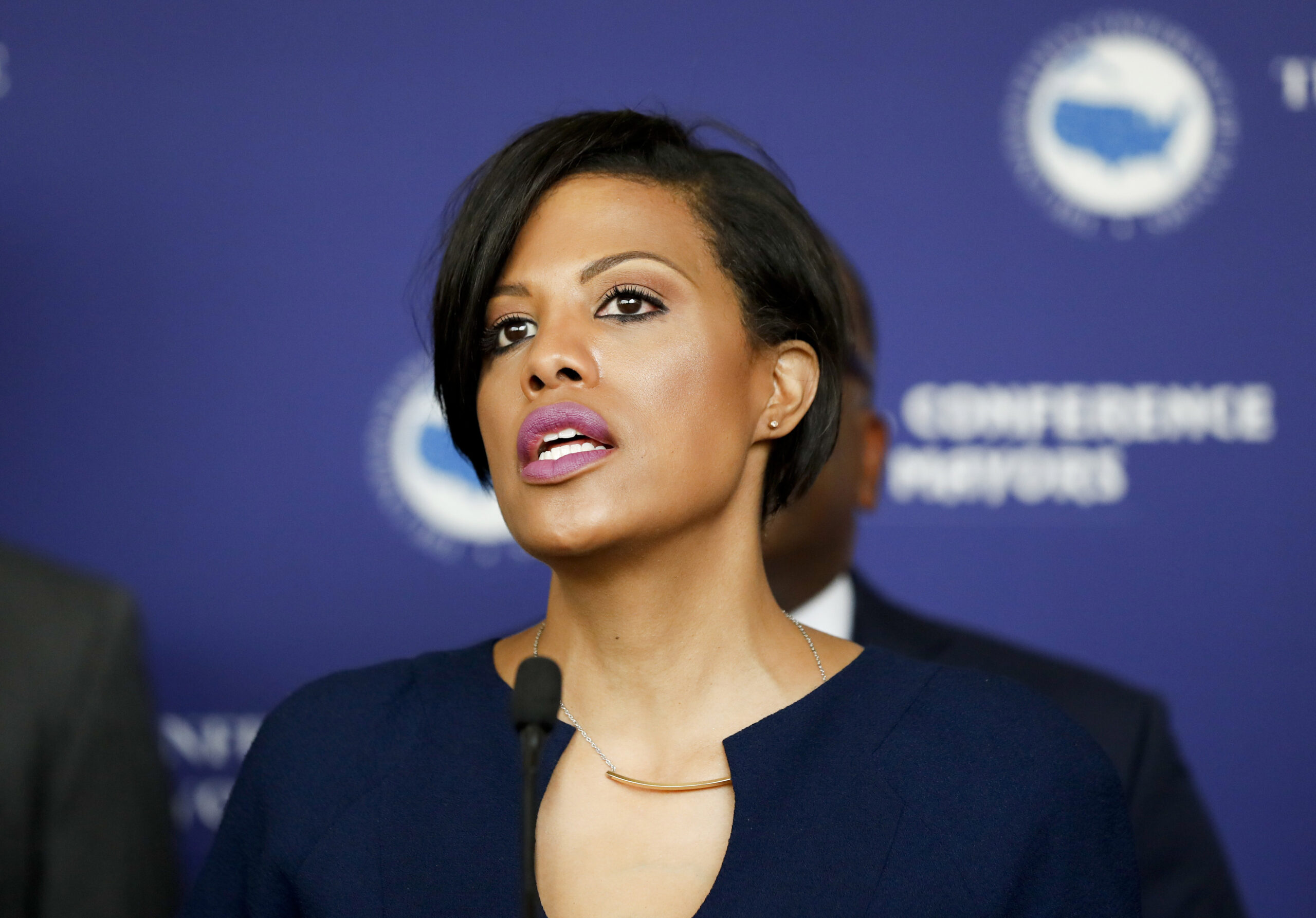 Baltimore mayor rejects Freddie Gray prosecutor’s claims of bias