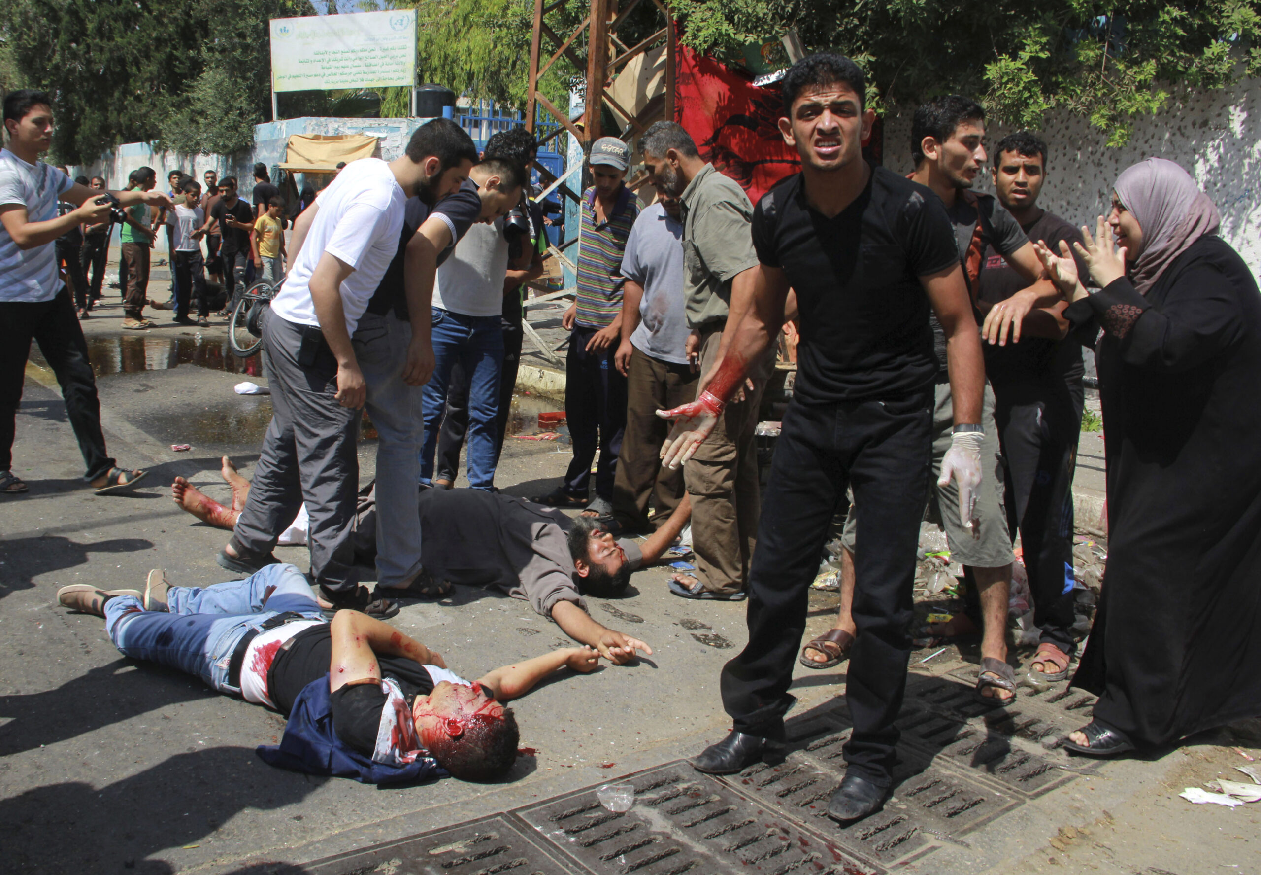 Rights group accuses Israel of war crimes in Gaza