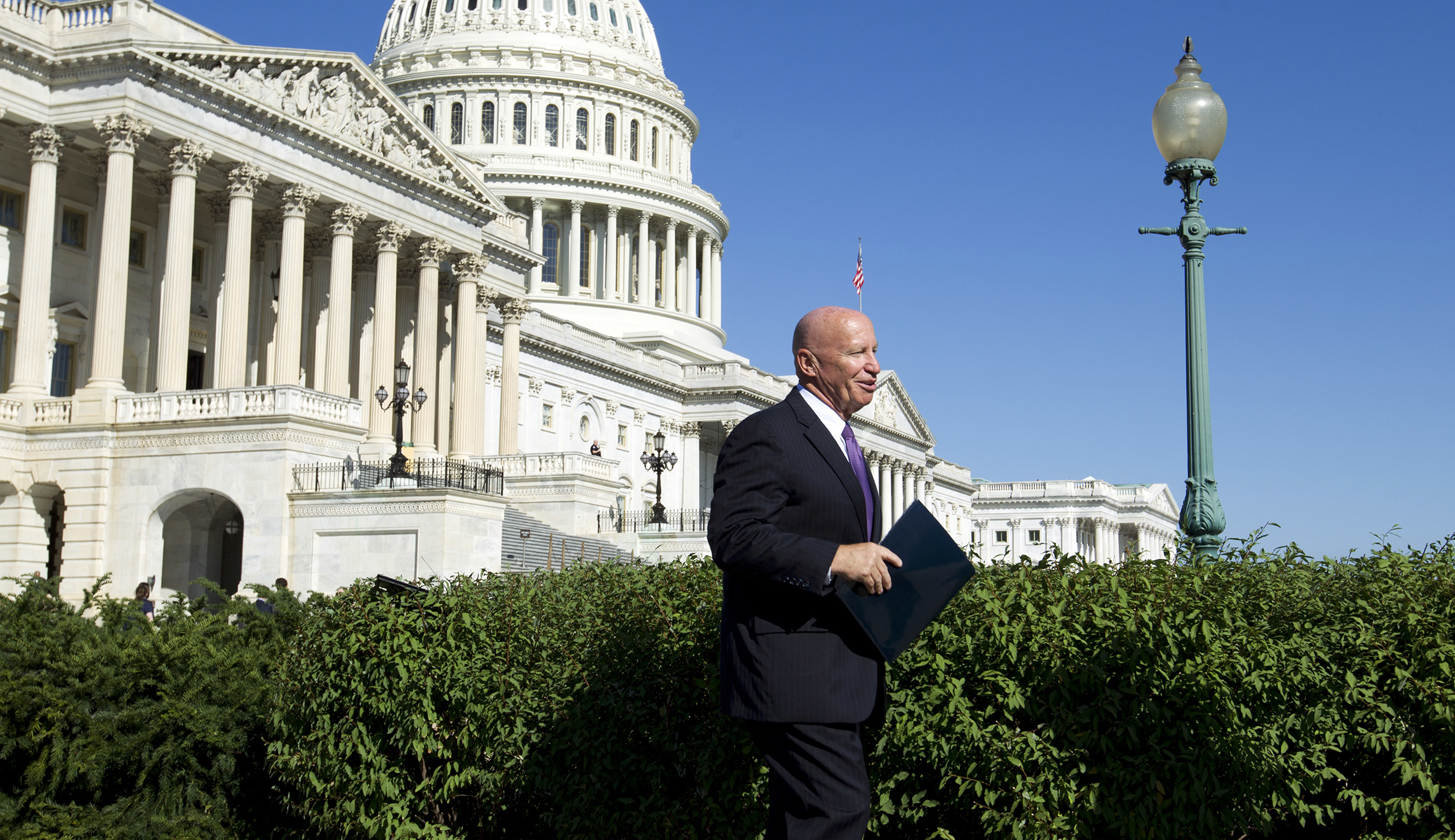 House Republicans negotiating, hours before promised tax bill rollout