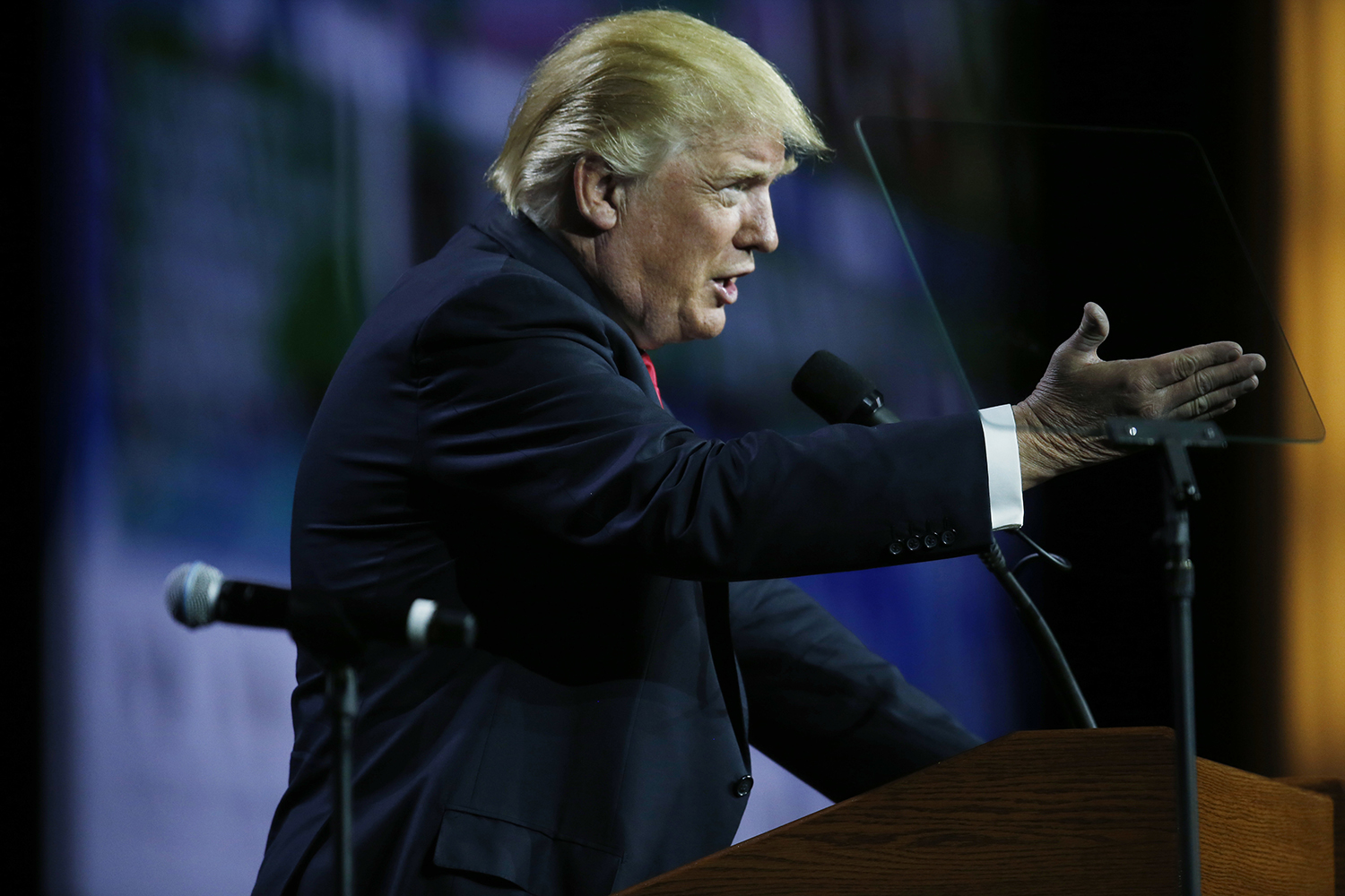 Trump scores rare GOP platform win on trade