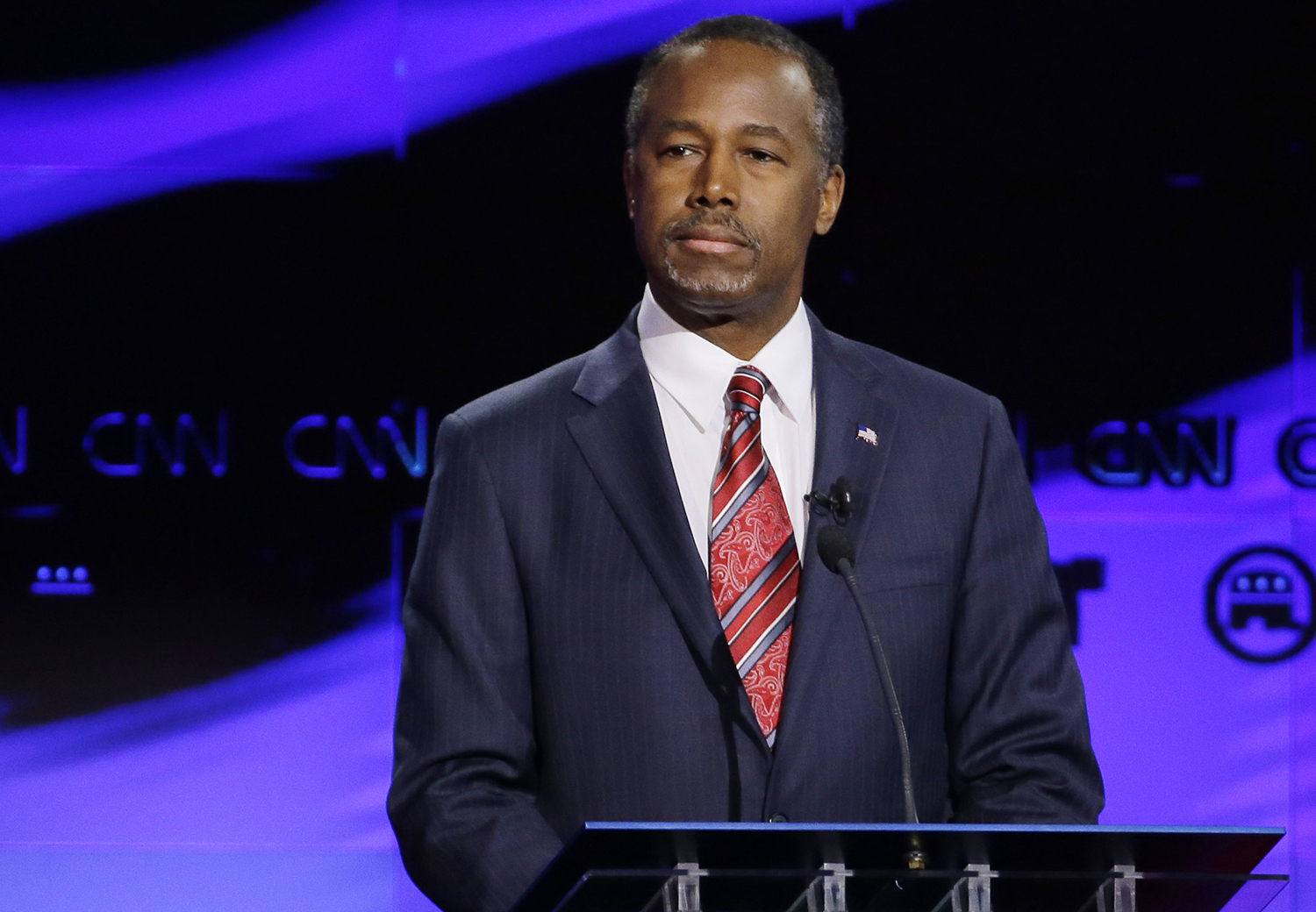 Carson: Republican leaders want Clinton