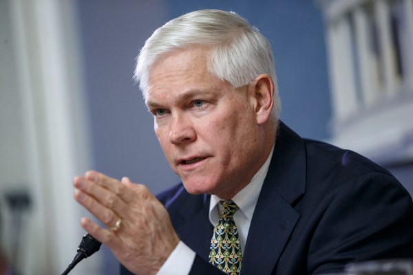 Lawmaker aims to kill amendment requiring women to sign up for the draft