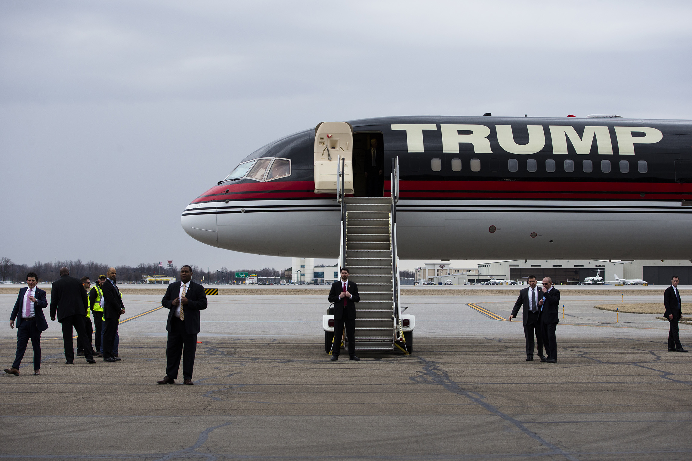 Report: Trump jet not registered to fly with FAA