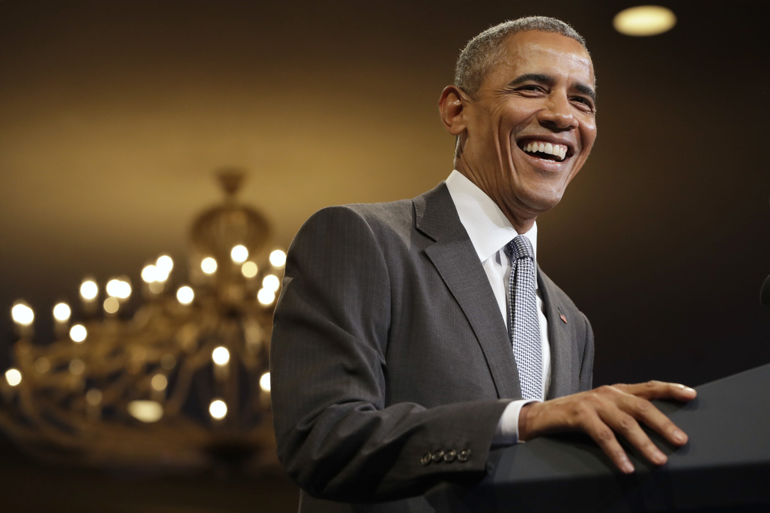 Obama declares himself a feminist in Glamour essay