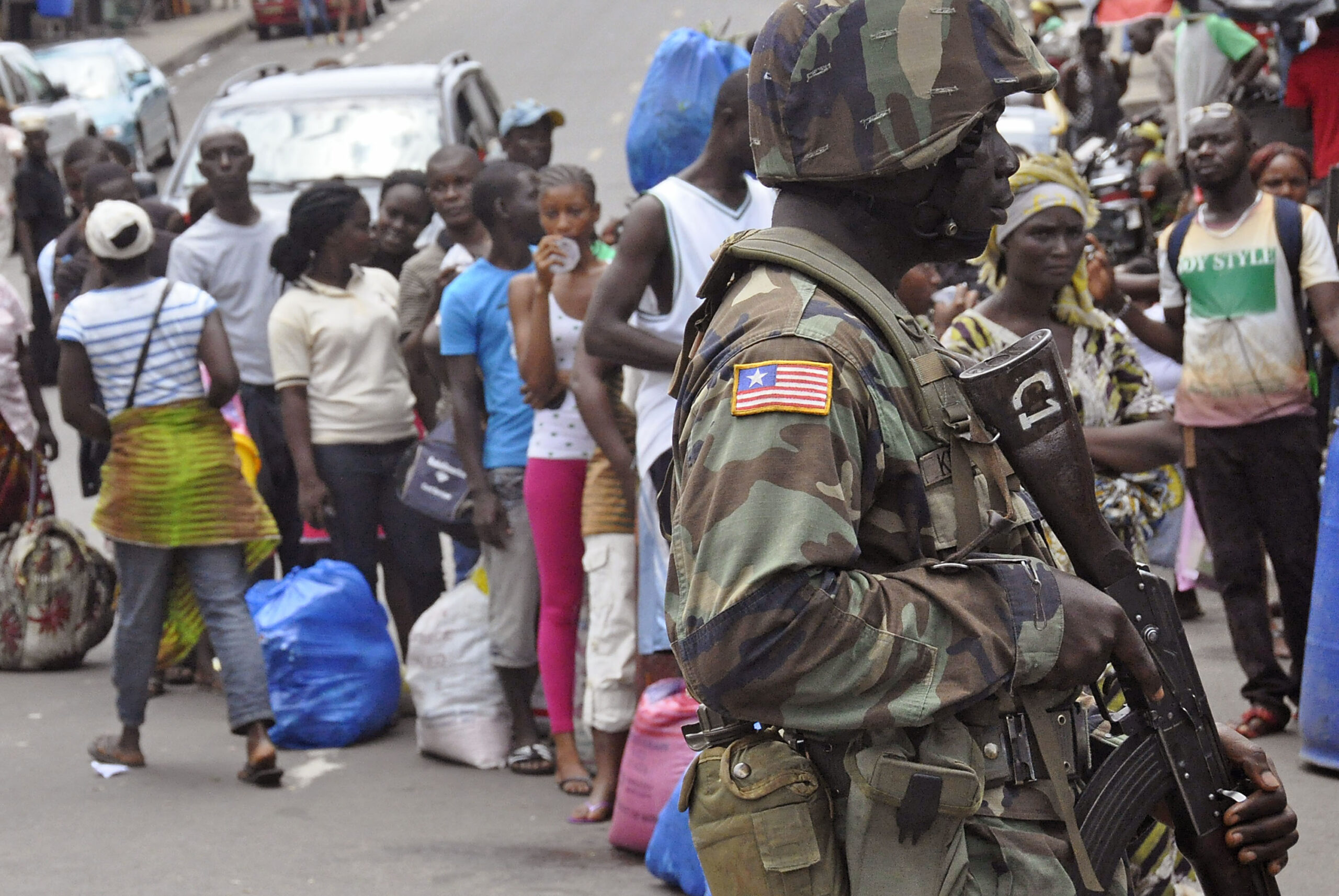 Sierra Leone makes hiding Ebola patients illegal