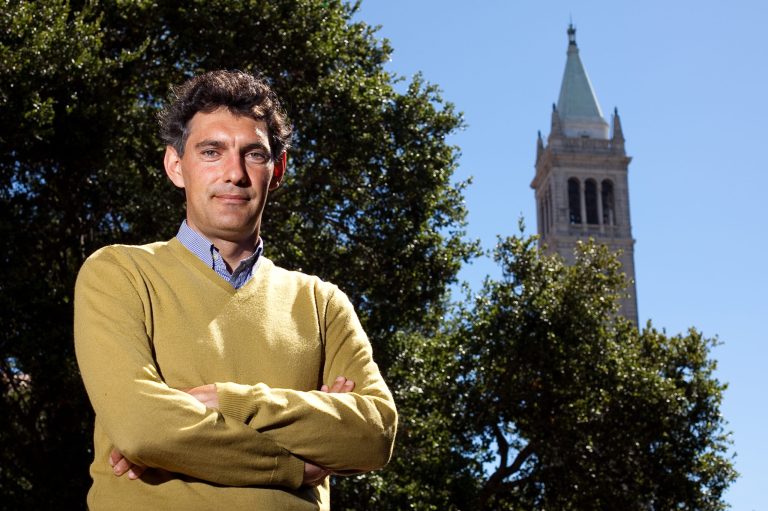 The share of total U.S. income earned by the top 1 percent increased from 20.1 percent in 2013 to 21.2 percent in 2014, Berkeley economist Emmanuel Saez reported Monday.Â (Courtesy of the John D. and Catherine T. MacArthur Foundation)
