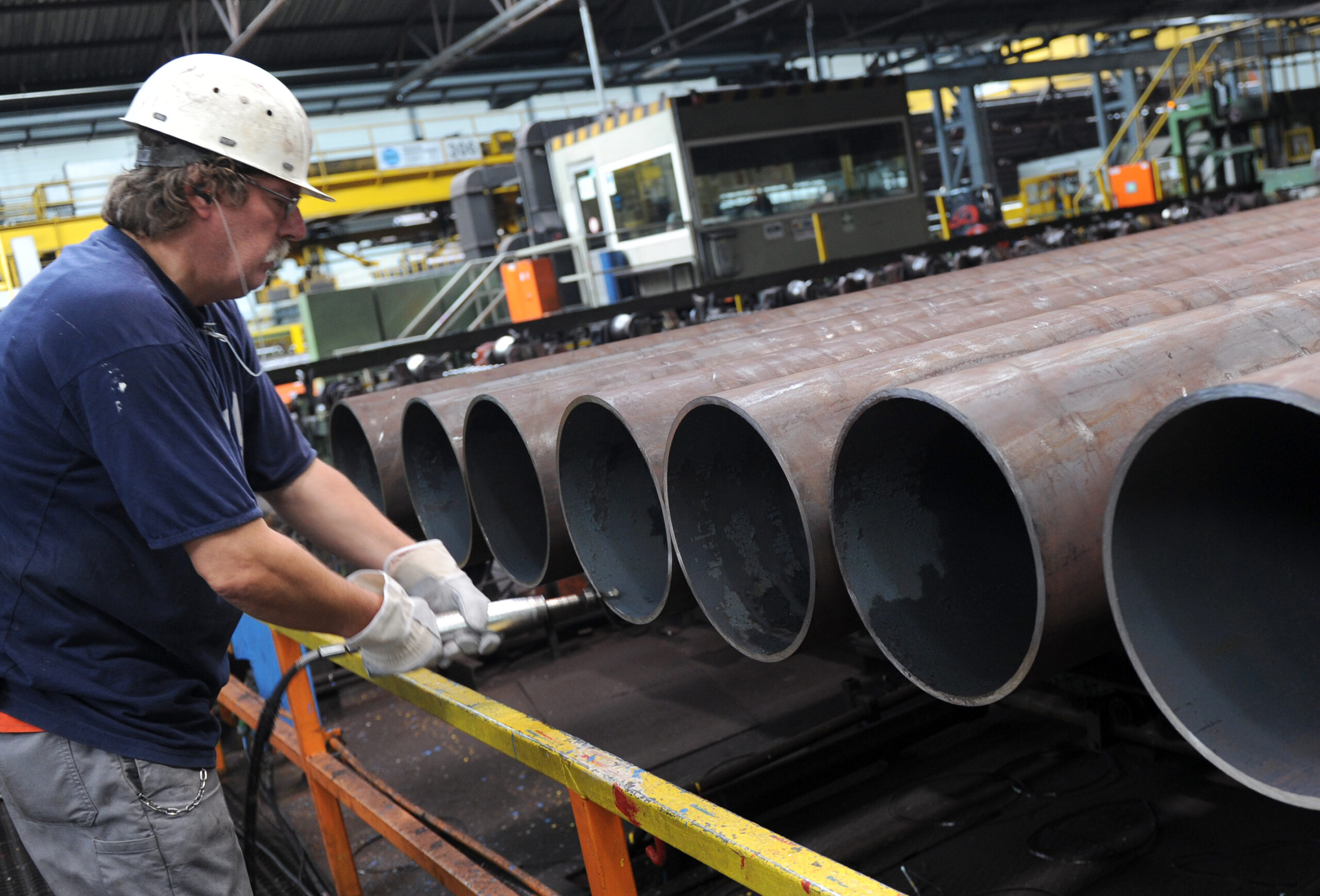German industry production down 3rd straight month