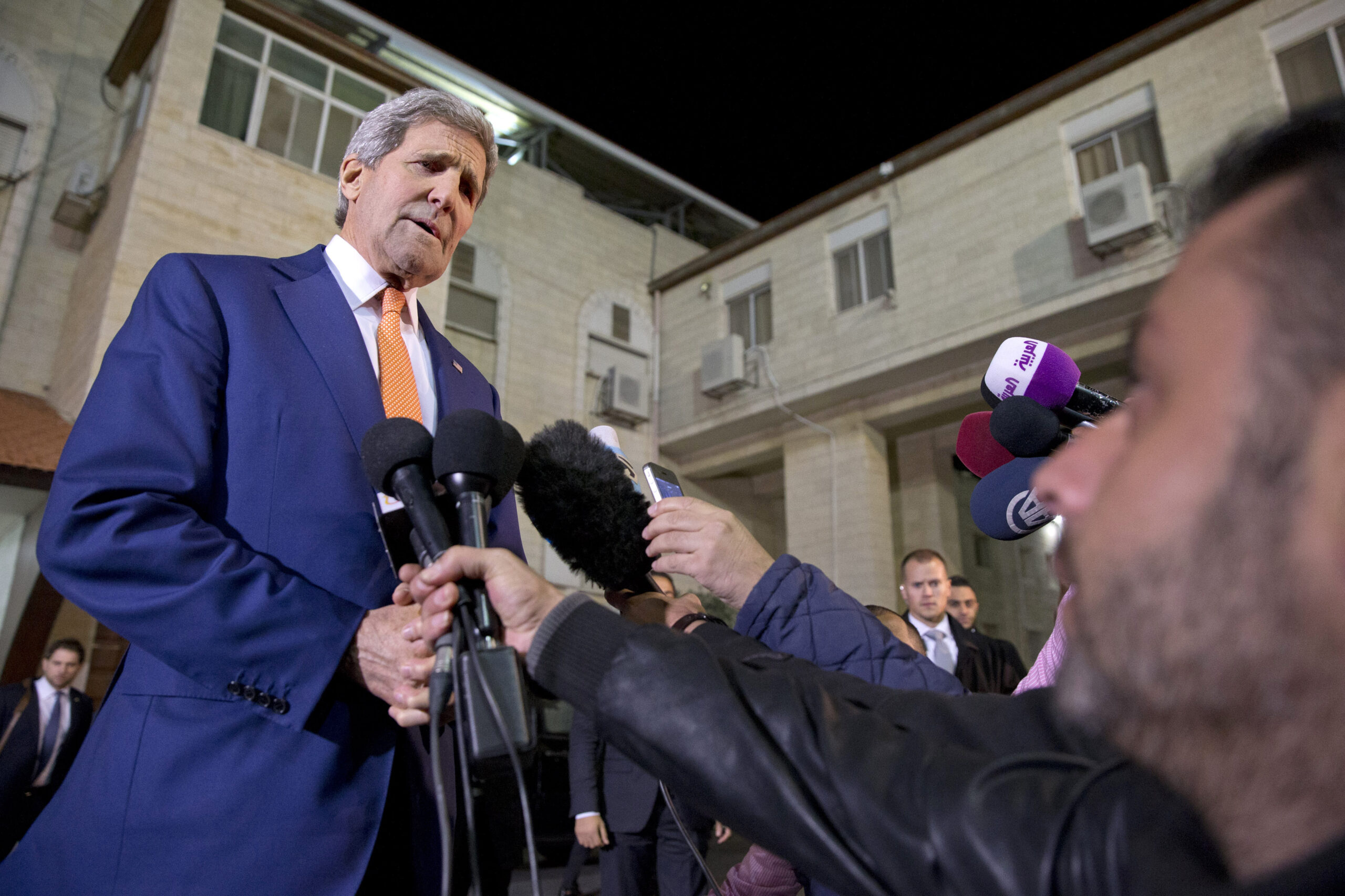Kerry urges ‘calm,’ ‘dialogue’ between Russia, Turkey