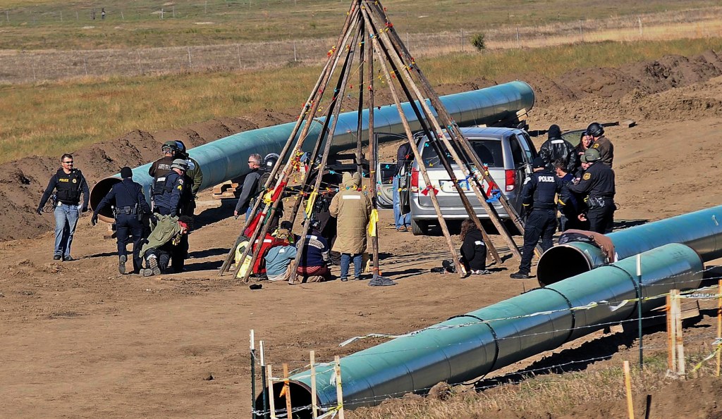 Dakota Access pipeline still blocked despite court ruling