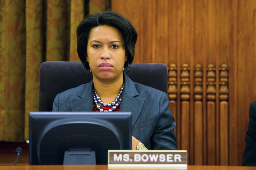 Metro sidesteps D.C. Council questions on train breakdowns, employee perks