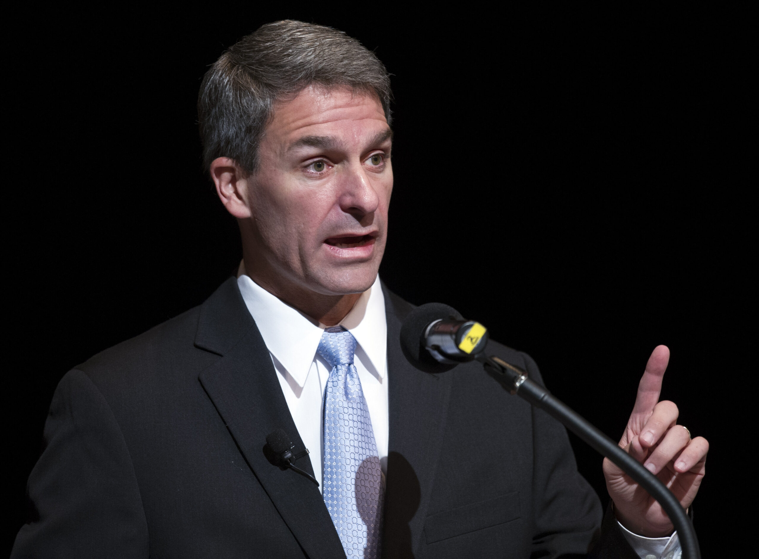 Family finances keep Ken Cuccinelli from returning tainted gifts