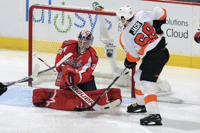 Greg Fiume/Getty Images
Washington Capitals goalie Michal Neuvirth has allowed just three goals in the last three games.